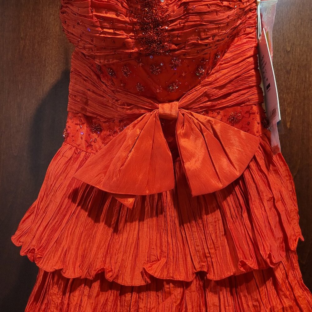 Lara Designs 2972 Size 2 Red Prom Dress - Picture 4 of 8